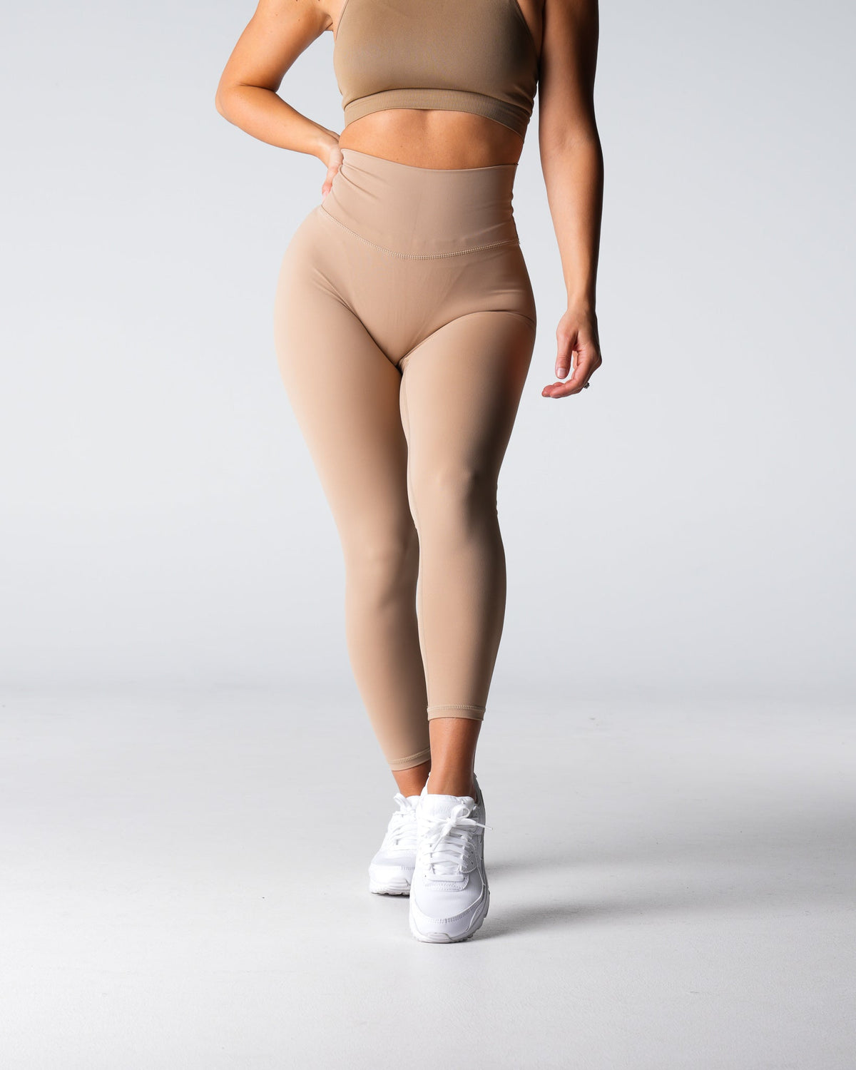 Women Beige Signature 2.0 Leggings | NVGTN
