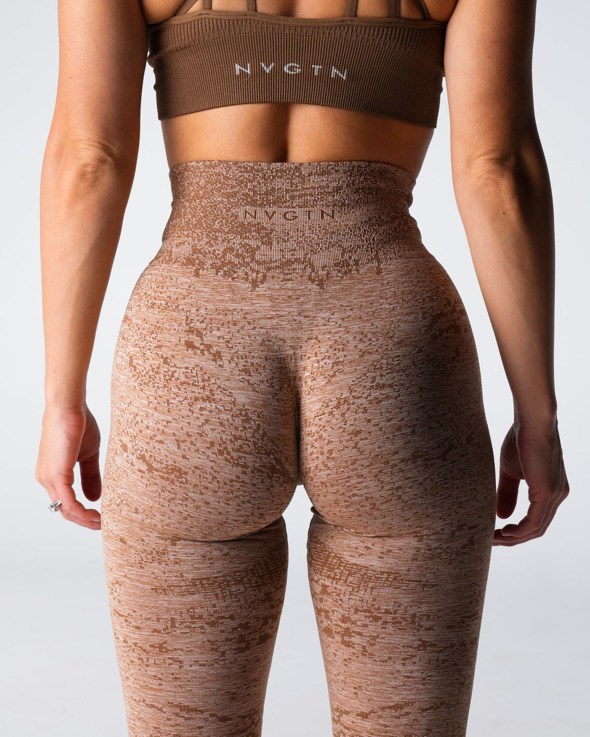 Women Sand Digital Seamless Leggings | NVGTN