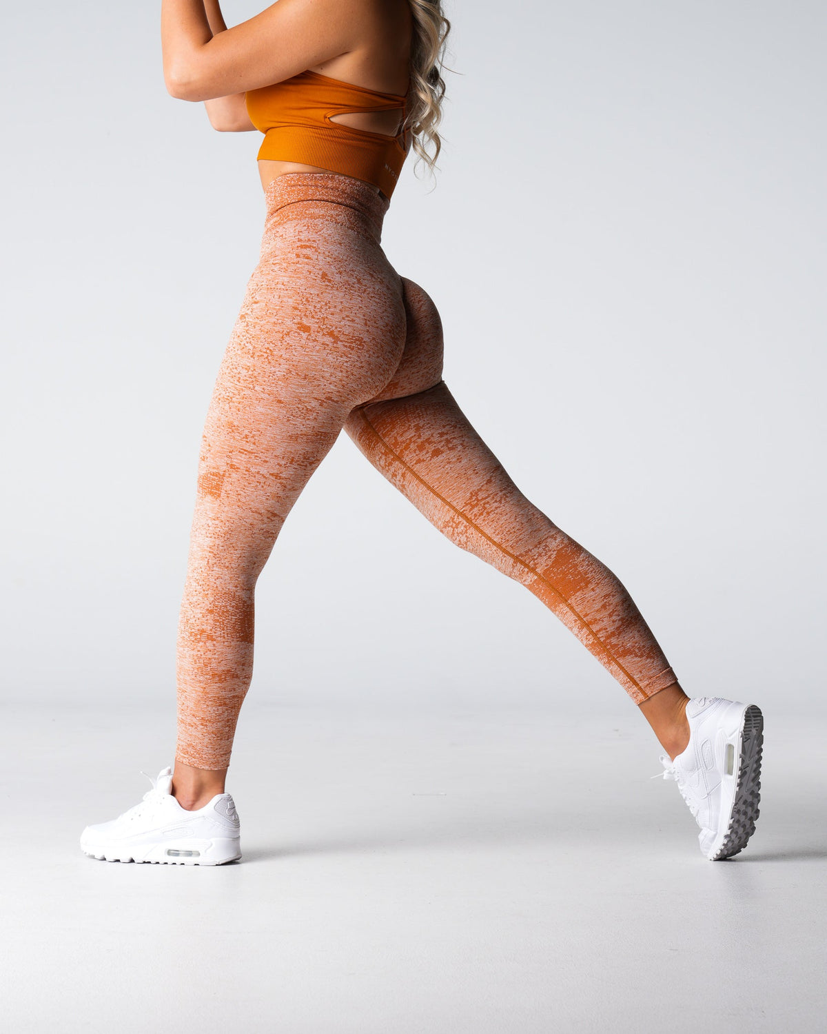 Women Terracotta Digital Seamless Leggings | NVGTN