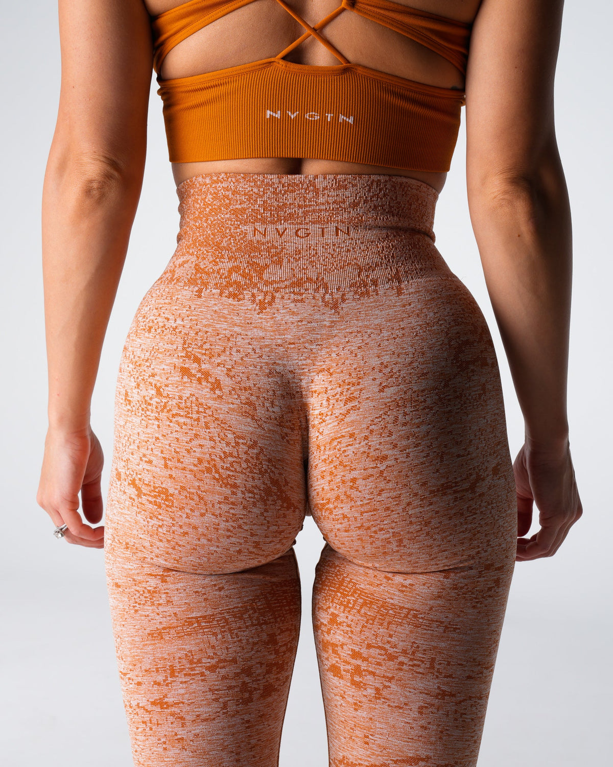 Women Terracotta Digital Seamless Leggings | NVGTN