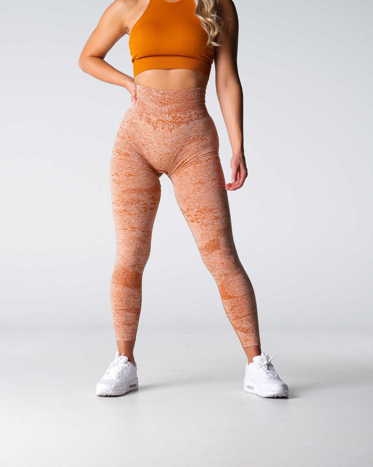Women Terracotta Digital Seamless Leggings | NVGTN