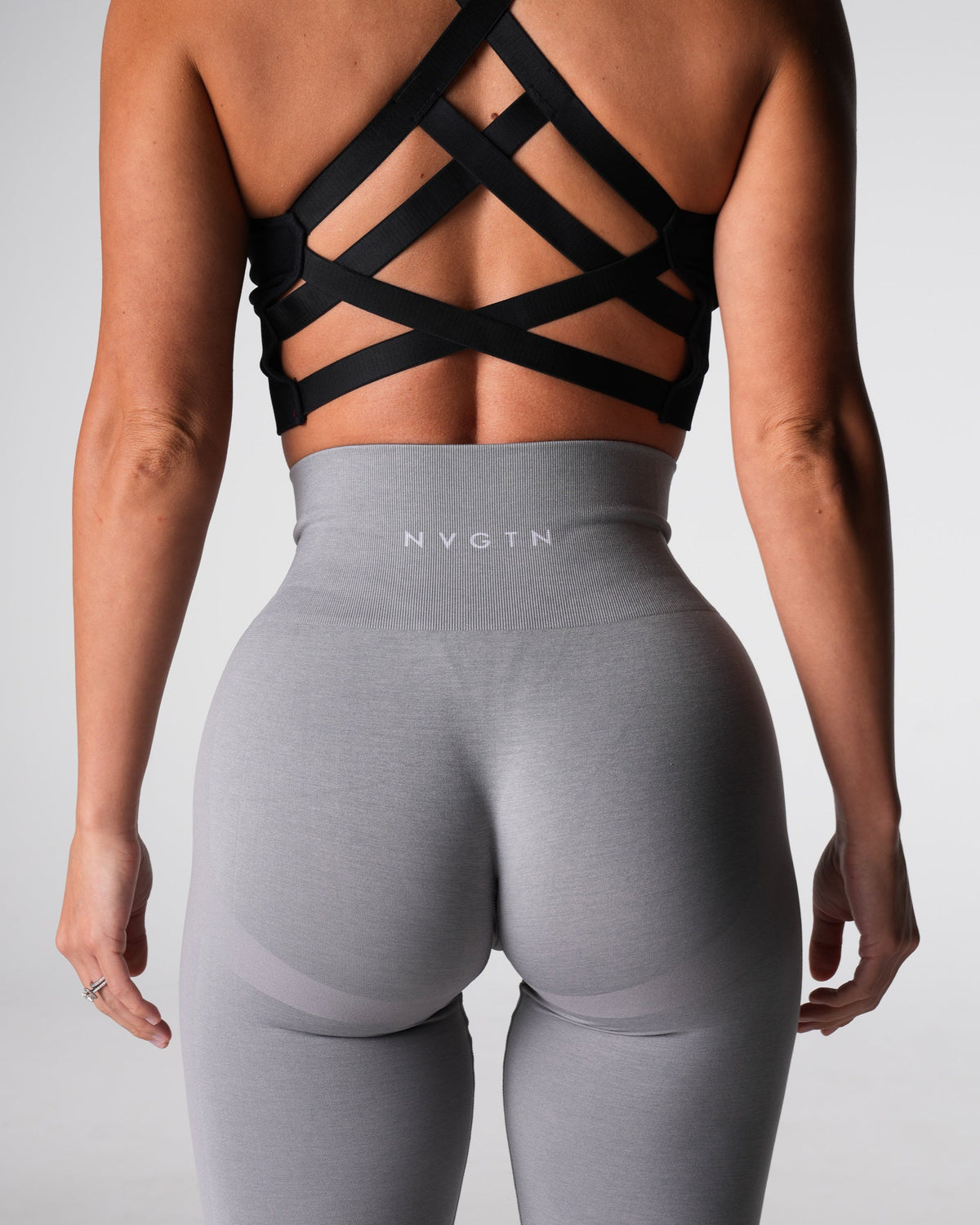 Women Grey Performance Seamless Leggings | NVGTN