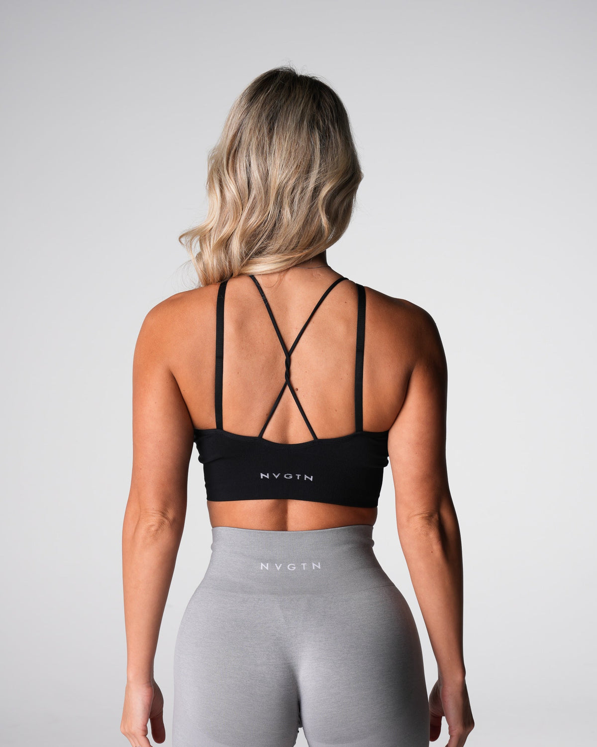 Women Black Strive Seamless Bra | NVGTN