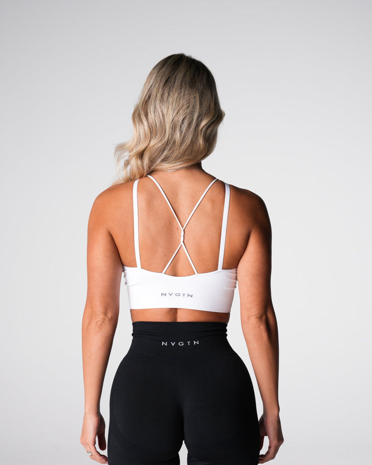 Women White Strive Seamless Bra | NVGTN