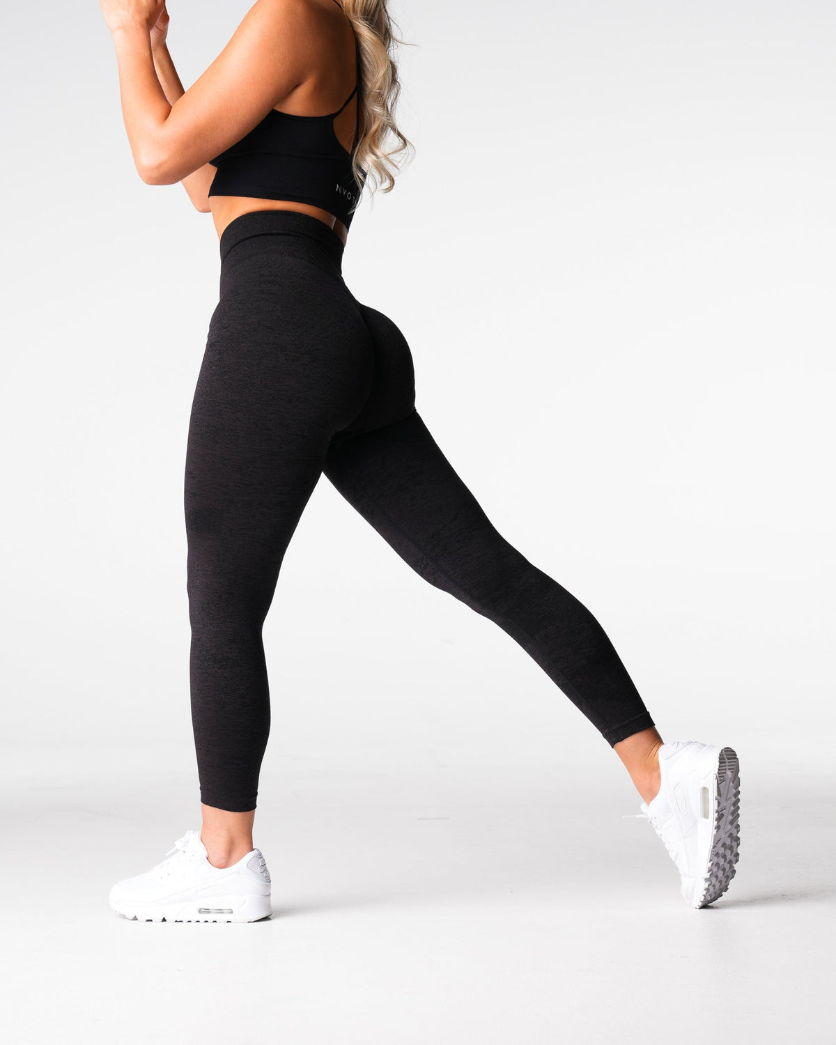 Women Black Digital Seamless Leggings | NVGTN