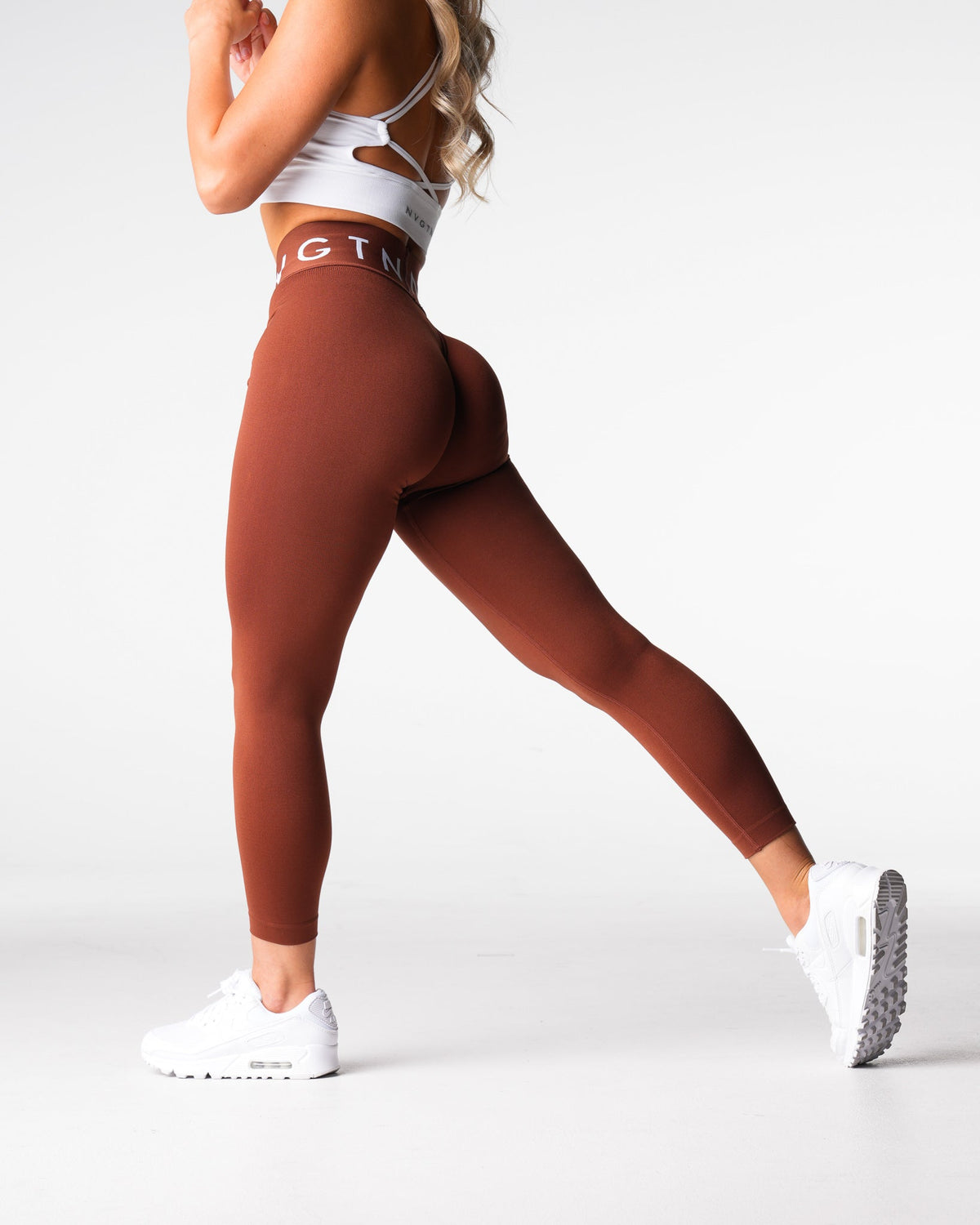 Women Chocolate Sport Seamless Leggings | NVGTN
