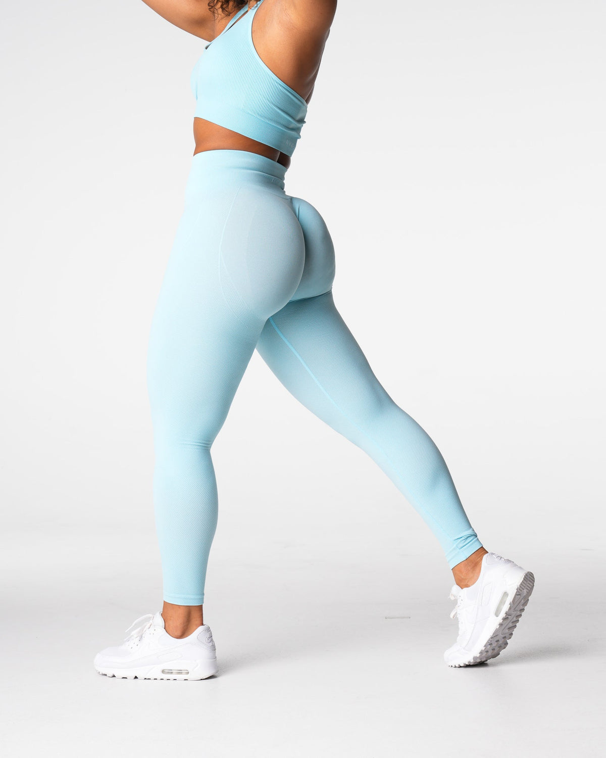 Women Pastel Blue Lift Seamless Leggings | NVGTN
