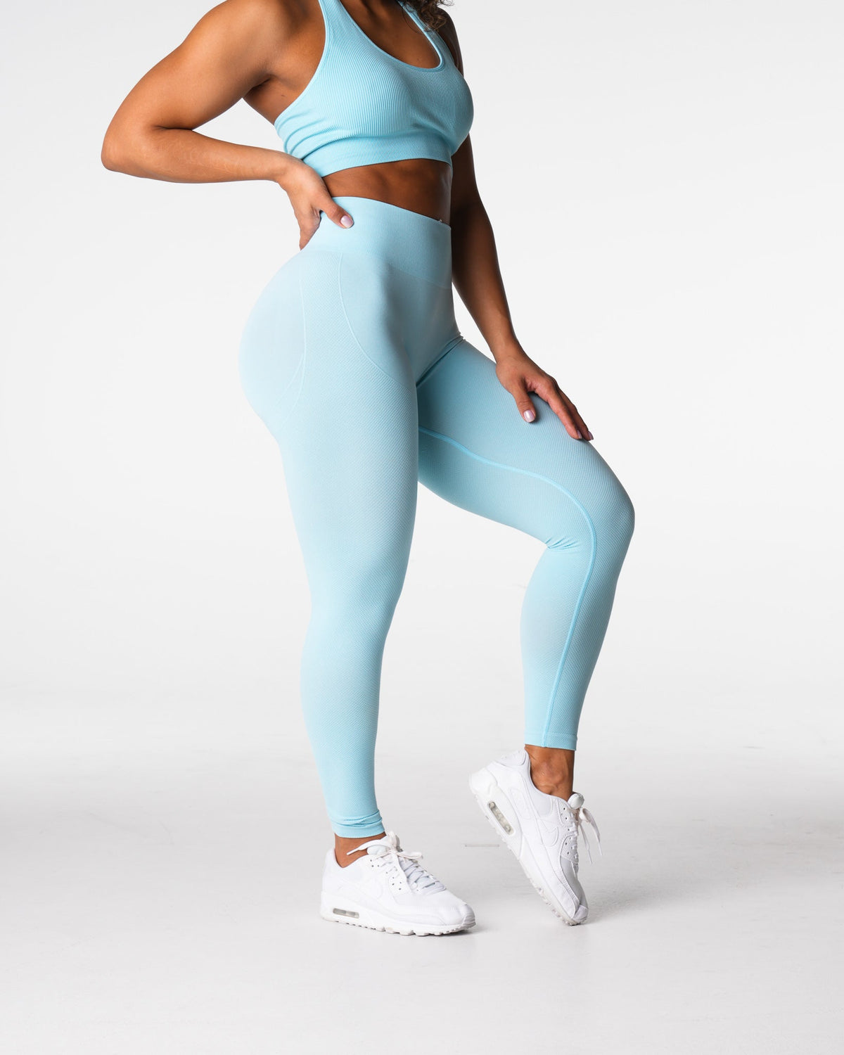 Women Pastel Blue Lift Seamless Leggings | NVGTN