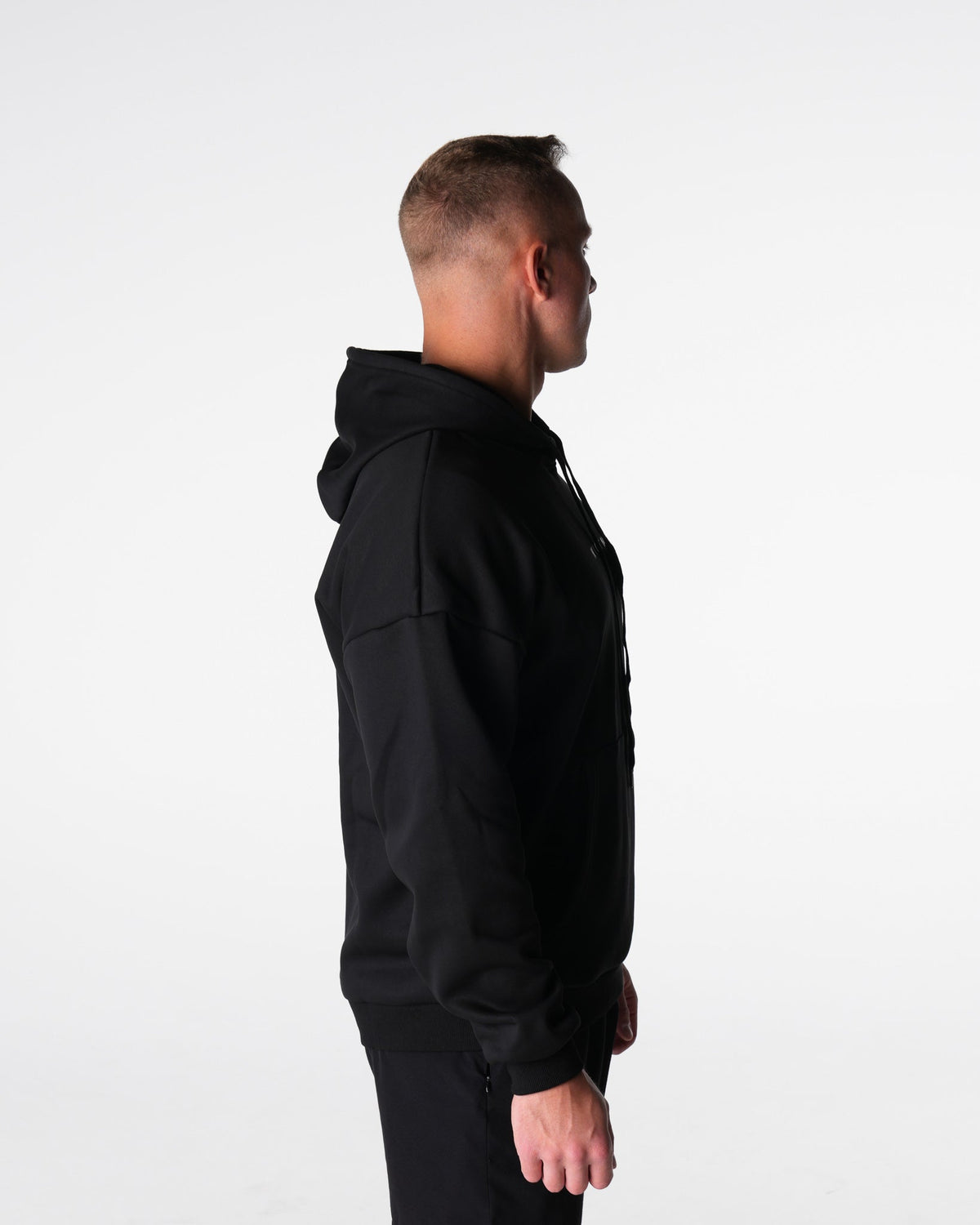 Men Onyx Synergy Hoodie | NVGTN