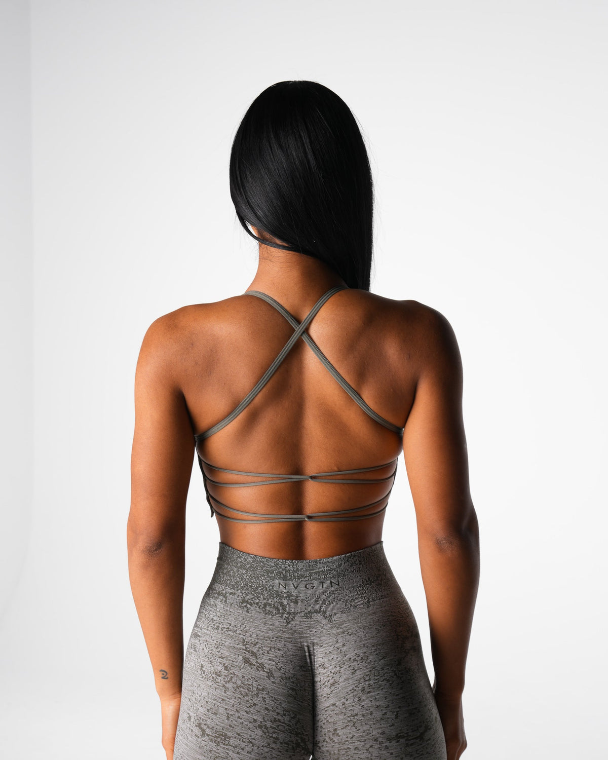 Women Khaki Green Invincible Seamless Bra | NVGTN