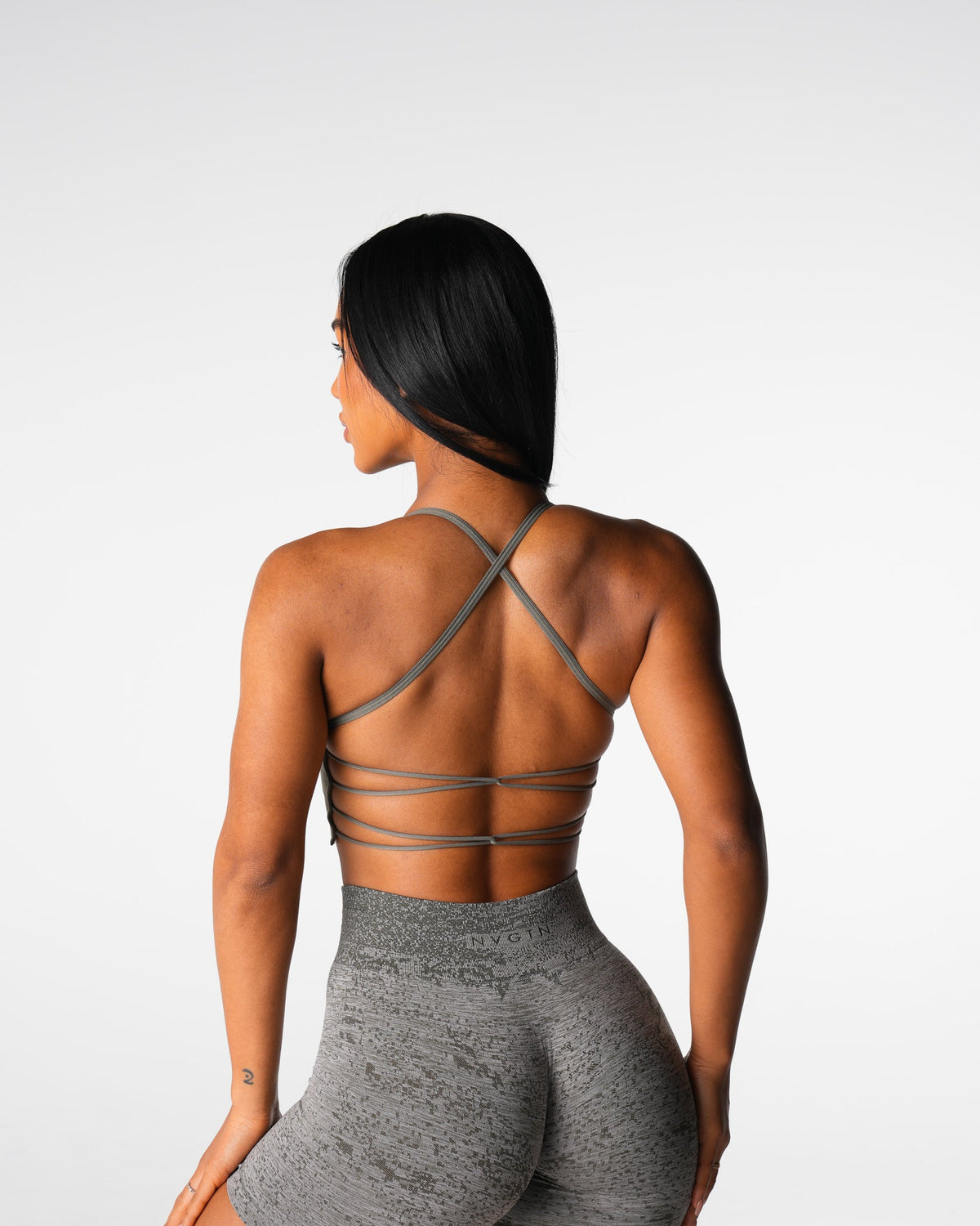 Women Khaki Green Invincible Seamless Bra | NVGTN