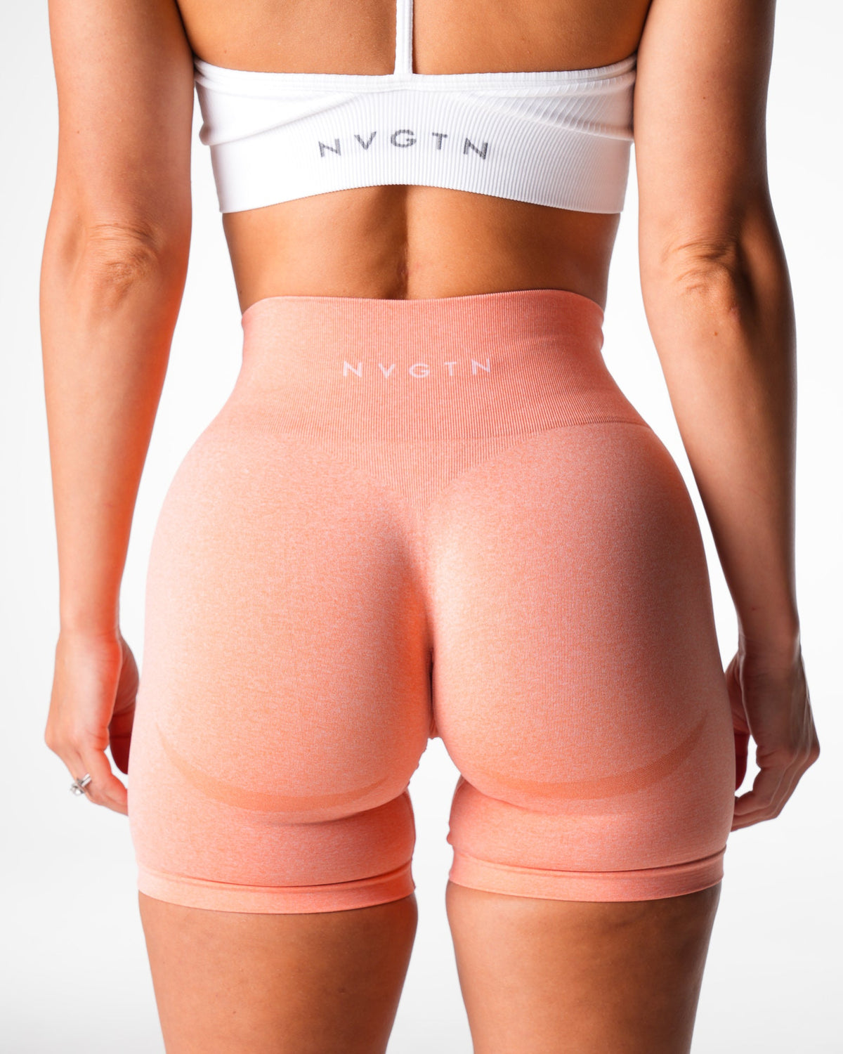 Women Peach Contour Seamless Shorts | NVGTN