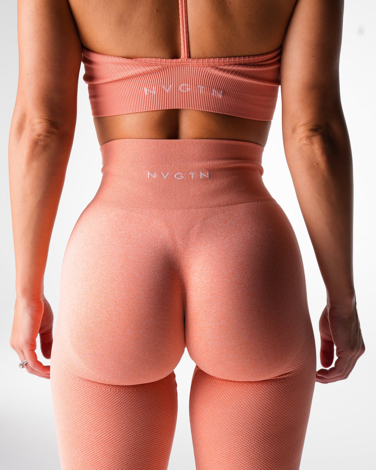 Women Peach Lift Seamless Leggings | NVGTN