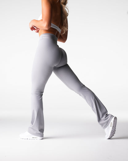 Women Dove Effortless Flare Leggings | NVGTN