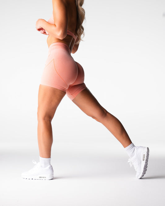 Women Peach Figure Seamless Shorts | NVGTN