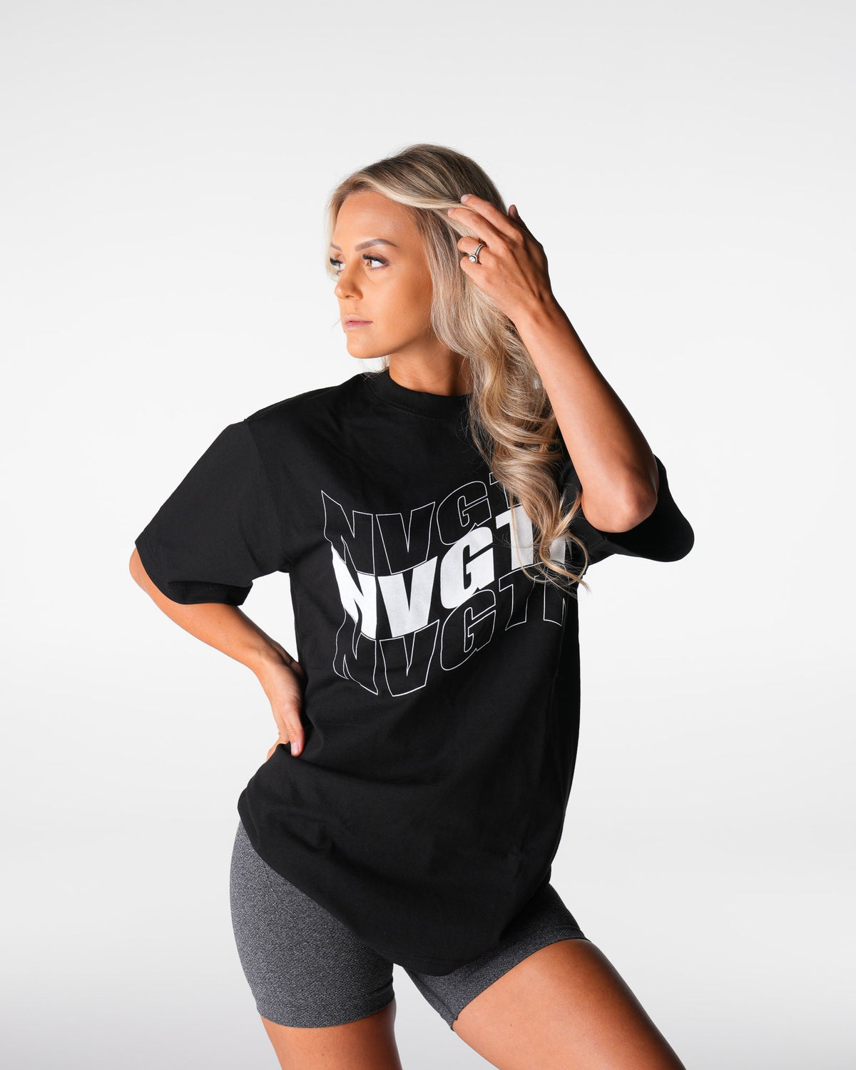 Women Black Wave Graphic Tee | NVGTN