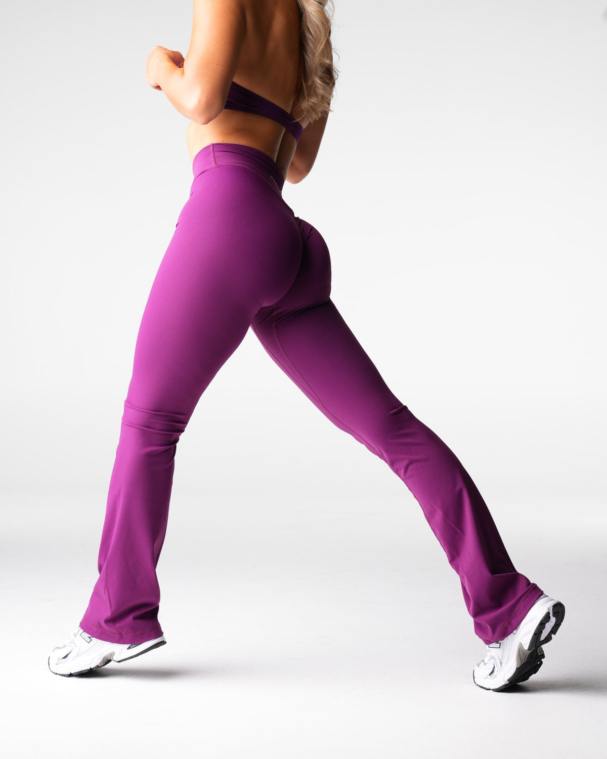 Women Deep Violet Effortless Flare Leggings | NVGTN