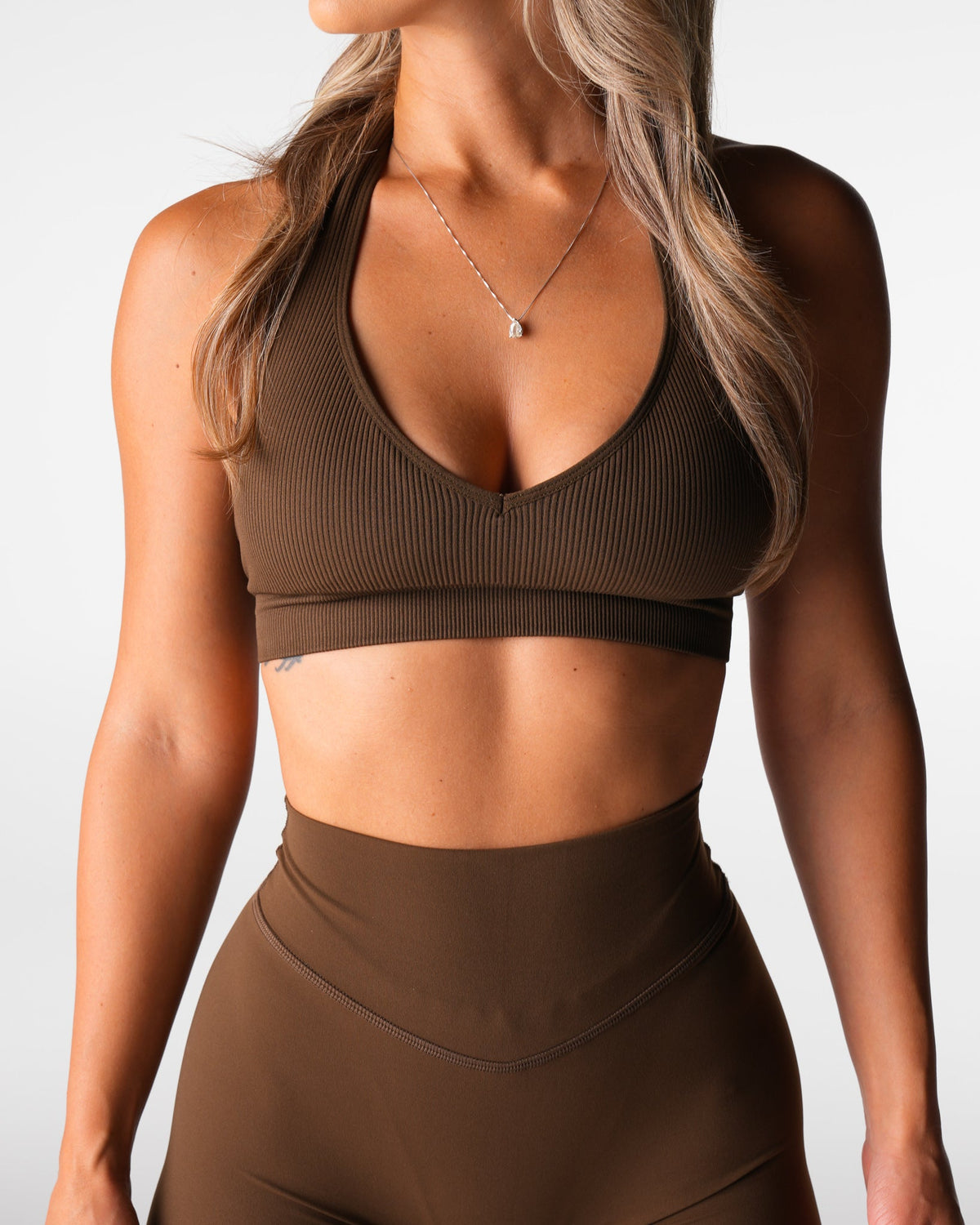 Women Elm Finesse Seamless Halter Bra | NVGTN