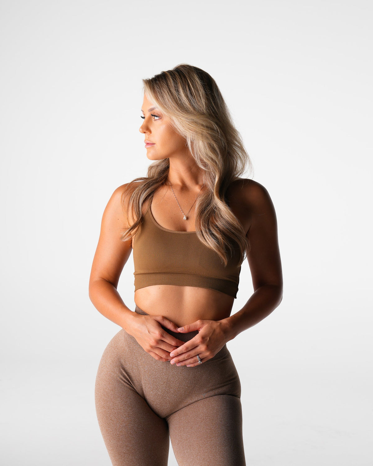Women Mocha Invincible Seamless Bra | NVGTN