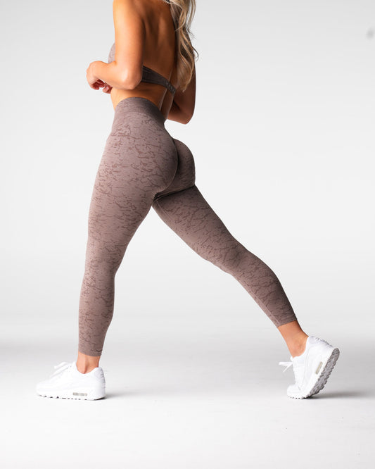Women Oak Breakthrough Seamless Leggings | NVGTN