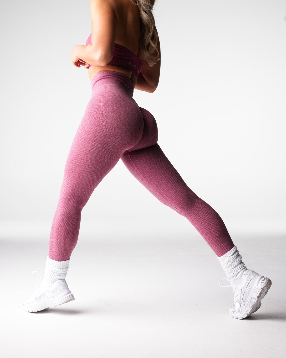 Women Maroon Lift Seamless Leggings | NVGTN