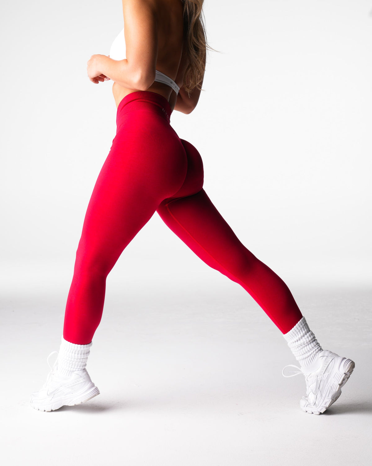Women Cherry Red Discover Seamless Leggings | NVGTN